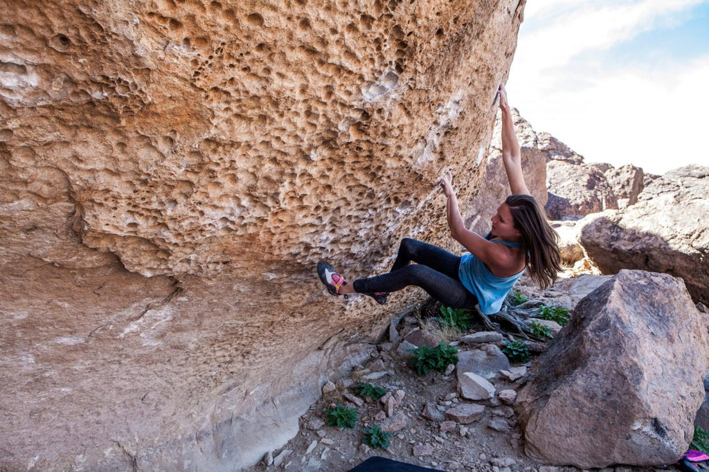 Bishop Bouldering: Amanda Jaramillo climbs Morning Dove White in the Happy Boulders